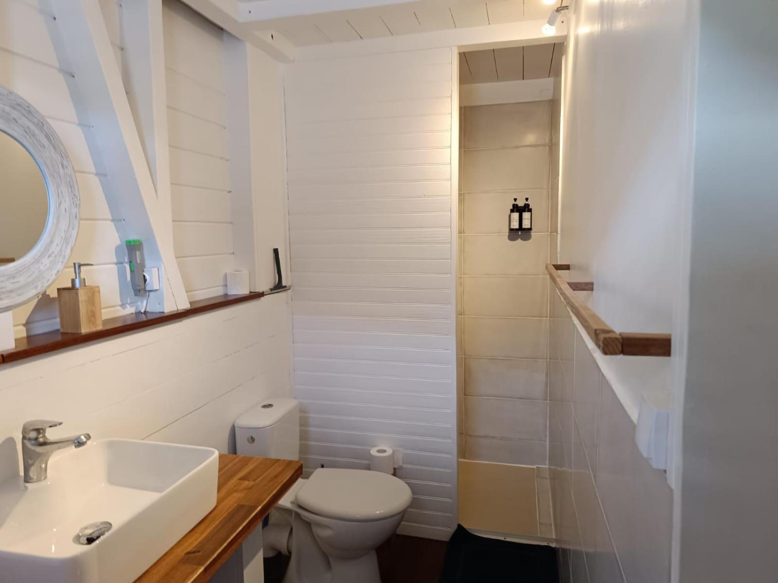 Ti Kaz Anoli Cottage En Bois Avec Vue Sur La Baie Terre-de-Bas Esterno foto